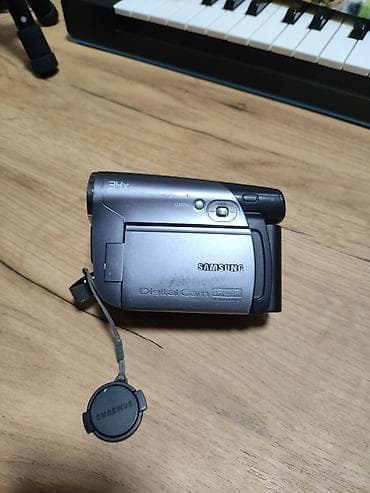 Видеокамера Samsung Видеокамера Samsung, модель VP-DC171i Полностью at lalafo.kg Видеокамера Samsung Видеокамера Samsung, модель VP-DC171i Полностью