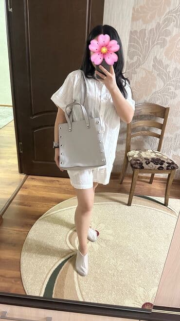 Продаж новую с этикеткой сумку от Зара, очень мягкая и легкая at lalafo.kg Продаж новую с этикеткой сумку от Зара, очень мягкая и легкая