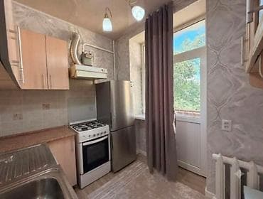 1 комната, 30 м², Политех Хрущевка, 2 этаж, Косметический ремонт at lalafo.kg 1 комната, 30 м², Политех Хрущевка, 2 этаж, Косметический ремонт