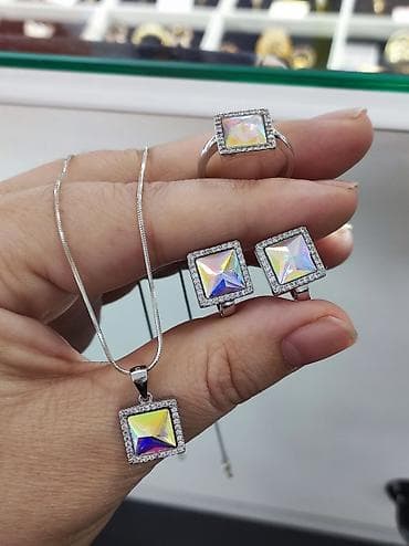 Серебро 925 пробы Серебряный комплект+ цепочка Размеры имеются at lalafo.kg Серебро 925 пробы Серебряный комплект+ цепочка Размеры имеются