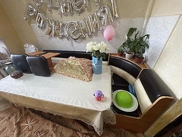 Кухонный мягкий уголок, ЛДСП, цвет - Коричневый at lalafo.kg Кухонный мягкий уголок, ЛДСП, цвет - Коричневый