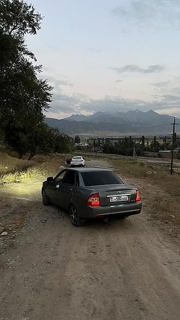 ВАЗ (ЛАДА) Priora: 2007 г., 1.6 л, Механика, Бензин, Седан at lalafo.kg — 2 ВАЗ (ЛАДА) Priora: 2007 г., 1.6 л, Механика, Бензин, Седан — 2