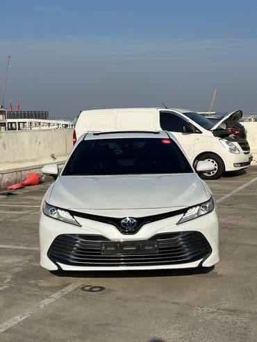 Toyota Camry: 2020 г., 2.5 л, Гибрид at lalafo.kg Toyota Camry: 2020 г., 2.5 л, Гибрид