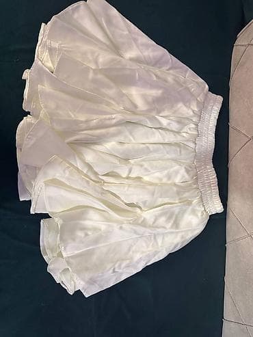 Юбка, Модель юбки: Пышная, Мини, По талии at lalafo.kg Юбка, Модель юбки: Пышная, Мини, По талии