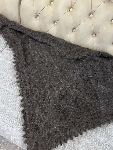 Оренбургский пуховый платок (пуховушка), треугольной формы. - at lalafo.kg Оренбургский пуховый платок (пуховушка), треугольной формы. -