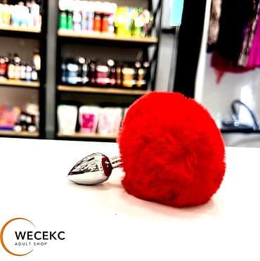 Металлическая анальная пробка с пушистым хвостиком - Материал пробки at lalafo.kg Металлическая анальная пробка с пушистым хвостиком - Материал пробки