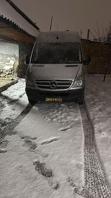 Легкий грузовик, Mercedes-Benz at lalafo.kg Легкий грузовик, Mercedes-Benz