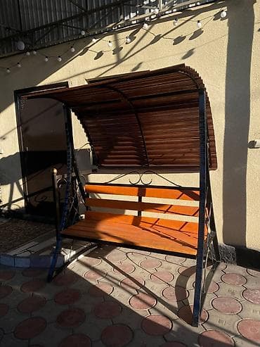 Скамейка Металл, Со спинкой, С крышей at lalafo.kg Скамейка Металл, Со спинкой, С крышей