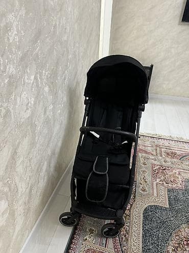 Детская коляска-прогулка, чёрная - Лёгкая и удобная для города и at lalafo.kg Детская коляска-прогулка, чёрная - Лёгкая и удобная для города и