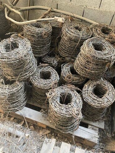 Продаю колючую проволоку. Оцинкованная, двухосновная. Маде ин USSR at lalafo.kg Продаю колючую проволоку. Оцинкованная, двухосновная. Маде ин USSR