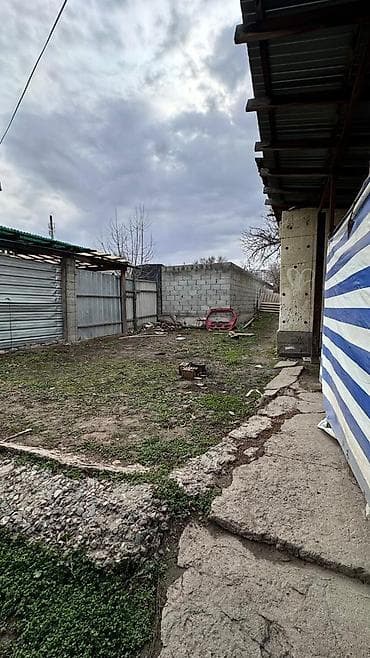 Продаётся уч. 3 сот дом 62м2, район Рабочий городок ! 📍ул. Гагарина / at lalafo.kg — 1 Продаётся уч. 3 сот дом 62м2, район Рабочий городок ! 📍ул. Гагарина / — 1