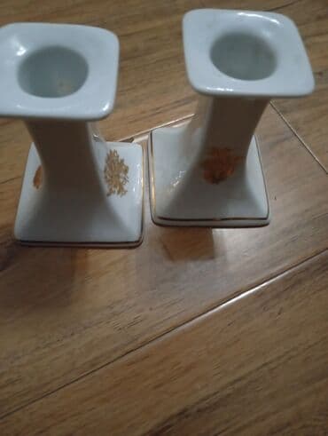 Пара фарфоровых подсвечников для тонких свечей. - Материал: белый at lalafo.kg Пара фарфоровых подсвечников для тонких свечей. - Материал: белый