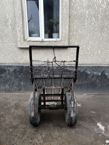 Вилы: Двухколёсная ручная тележка для перевозки грузов. Особенности: - at lalafo.kg — 3 Вилы: Двухколёсная ручная тележка для перевозки грузов. Особенности: - — 3