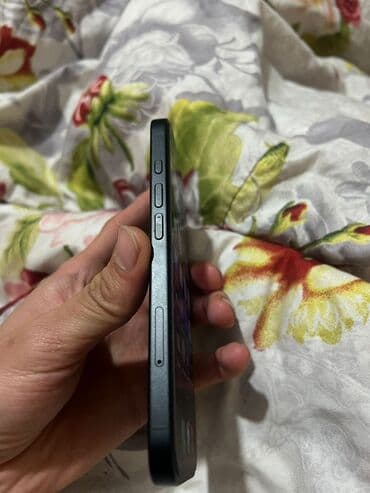 IPhone 16, Б/у, 128 ГБ, Черный, 100 % at lalafo.kg IPhone 16, Б/у, 128 ГБ, Черный, 100 %