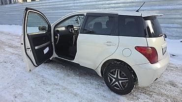 Toyota Ist: 2003 г., 1.3 л, Бензин at lalafo.kg Toyota Ist: 2003 г., 1.3 л, Бензин