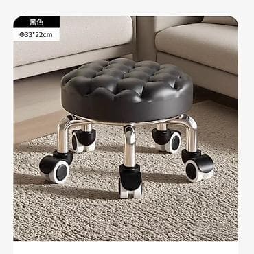 Пуф‑табурет на колесах. - Цвет: черный. - Размер: диаметр 33 см at lalafo.kg Пуф‑табурет на колесах. - Цвет: черный. - Размер: диаметр 33 см