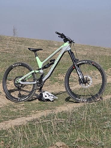 Горный велосипед, Рама L (172 - 185 см), Карбон, Б/у at lalafo.kg Горный велосипед, Рама L (172 - 185 см), Карбон, Б/у