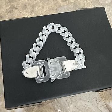 Браслет 1017 ALYX 9SM с фирменной пряжкой Rollercoaster - Материал at lalafo.kg Браслет 1017 ALYX 9SM с фирменной пряжкой Rollercoaster - Материал