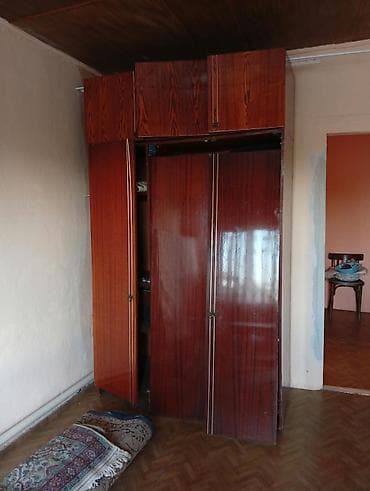 Продаю два шифонера б/у советский,крепкий, один с антресолью.Каждый at lalafo.kg Продаю два шифонера б/у советский,крепкий, один с антресолью.Каждый