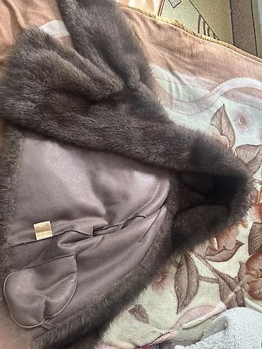 Шуба, Норка, Короткая модель, С капюшоном, L at lalafo.kg Шуба, Норка, Короткая модель, С капюшоном, L