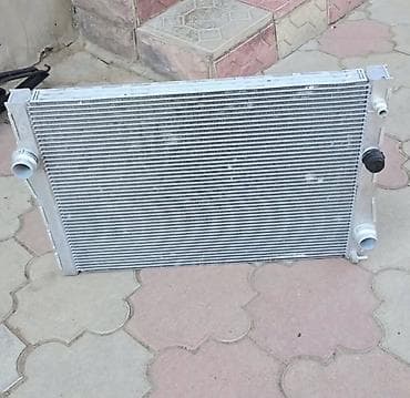 Автозапчасти (набор): - Радиатор системы охлаждения алюминиевый at lalafo.kg Автозапчасти (набор): - Радиатор системы охлаждения алюминиевый