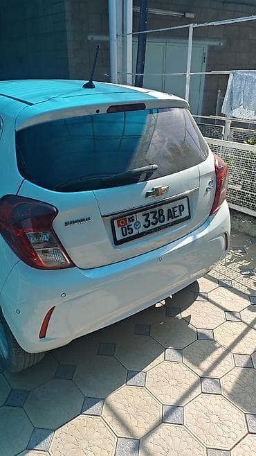 Chevrolet Spark: 2016 г., 1 л, Вариатор, Бензин, Хэтчбэк at lalafo.kg Chevrolet Spark: 2016 г., 1 л, Вариатор, Бензин, Хэтчбэк