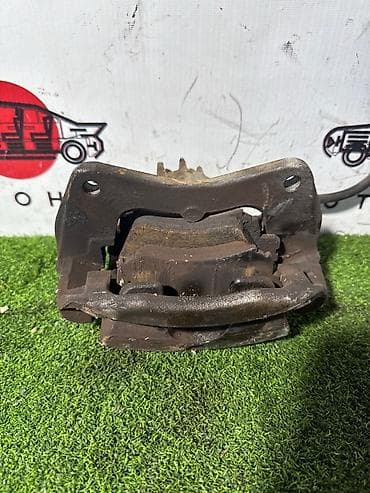 Передний правый суппорт Mitsubishi 2003 г., Оригинал at lalafo.kg Передний правый суппорт Mitsubishi 2003 г., Оригинал