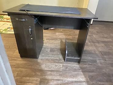 Компьютерный стол, Б/у, С полками at lalafo.kg Компьютерный стол, Б/у, С полками