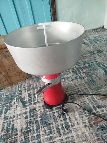 Электрический сепаратор для молока - Тип: бытовой электрический at lalafo.kg Электрический сепаратор для молока - Тип: бытовой электрический