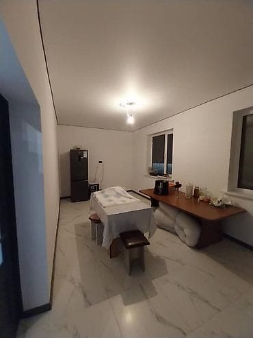 Продажа полдома: Двухэтажный кирпичный дом. Основные характеристики: - Материал стен at lalafo.kg — 5 Продажа полдома: Двухэтажный кирпичный дом. Основные характеристики: - Материал стен — 5