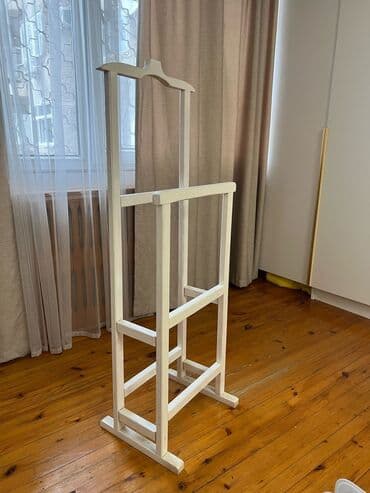 Вешалки, плечики, Б/у, Самовывоз at lalafo.kg Вешалки, плечики, Б/у, Самовывоз