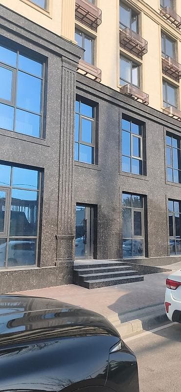 Продажа офисов 135 м², С ремонтом, Многоэтажное здание, 1 этаж at lalafo.kg Продажа офисов 135 м², С ремонтом, Многоэтажное здание, 1 этаж