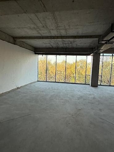 Lotus: Продажа офисов 45 м², Без ремонта, Без мебели, Бизнес центр, 2 этаж at lalafo.kg — 4 Lotus: Продажа офисов 45 м², Без ремонта, Без мебели, Бизнес центр, 2 этаж — 4