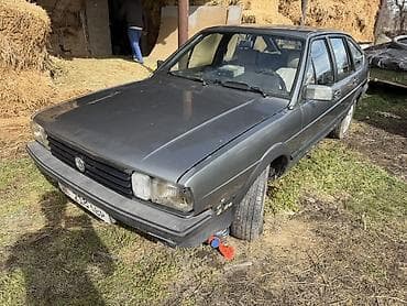 Smart: Volkswagen Passat: 1989 г., 2.3 л, Механика, Бензин, Хэтчбэк at lalafo.kg — 1 Smart: Volkswagen Passat: 1989 г., 2.3 л, Механика, Бензин, Хэтчбэк — 1