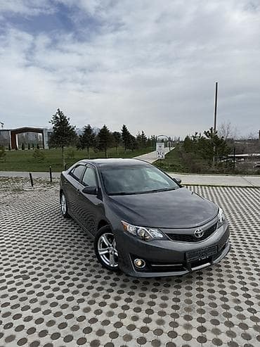 Toyota Camry: 2012 г., 2.5 л, Автомат, Бензин, Седан at lalafo.kg Toyota Camry: 2012 г., 2.5 л, Автомат, Бензин, Седан