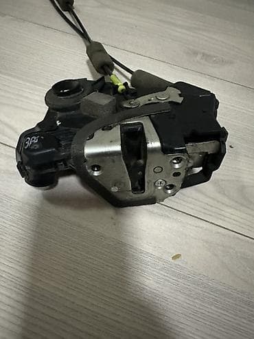 Замок двери Lexus Б/у at lalafo.kg Замок двери Lexus Б/у