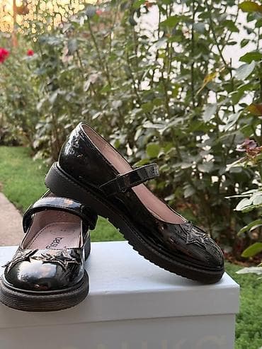 Туфли для девочки Betsy, модель Mary Jane. - Цвет: черный, лаковая at lalafo.kg Туфли для девочки Betsy, модель Mary Jane. - Цвет: черный, лаковая