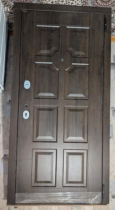 Двери для домов и квартир, Металлическая, Одностворчатая, Беларусская, цвет - Коричневый at lalafo.kg Двери для домов и квартир, Металлическая, Одностворчатая, Беларусская, цвет - Коричневый