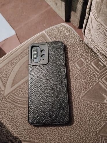 Смартфон с чехлом - Экран: безрамочный, диагональ около 6–6.5" at lalafo.kg Смартфон с чехлом - Экран: безрамочный, диагональ около 6–6.5"