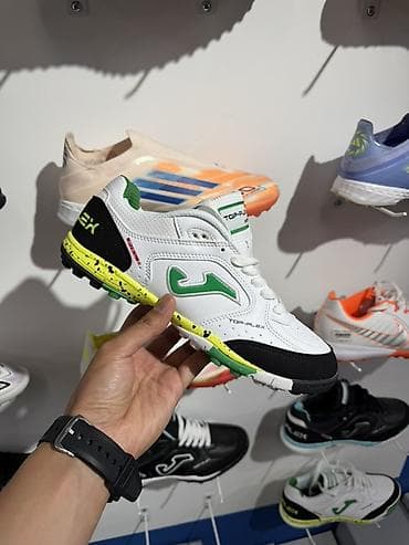 Мужские кроссовки, 39, 40, 41, Joma, Новый, цвет - Белый at lalafo.kg Мужские кроссовки, 39, 40, 41, Joma, Новый, цвет - Белый
