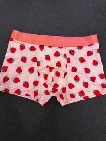 Мужские боксеры с клубничным принтом Яркие и удобные, обеспечивают at lalafo.kg Мужские боксеры с клубничным принтом Яркие и удобные, обеспечивают