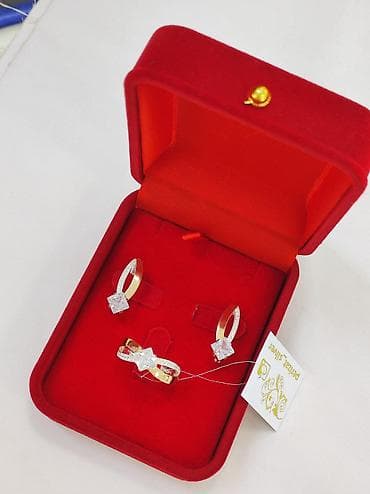 Серебряный Комплект классика Серебро напыление золото 925 пробы Есть at lalafo.kg Серебряный Комплект классика Серебро напыление золото 925 пробы Есть