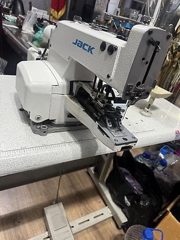 Промышленная пуговичная швейная машина JACK В отличном состоянии at lalafo.kg Промышленная пуговичная швейная машина JACK В отличном состоянии