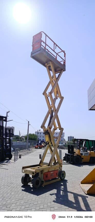 Ножничный подъемник JLG 2030 ES Электрический подъемник Год: 2020 at lalafo.kg Ножничный подъемник JLG 2030 ES Электрический подъемник Год: 2020