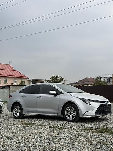 Toyota Corolla: 2020 г., 1.8 л, Автомат, Гибрид, Седан at lalafo.kg Toyota Corolla: 2020 г., 1.8 л, Автомат, Гибрид, Седан