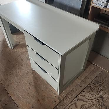 Рабочий стол 160/65-1 шт.8000с. рабочий стол 138/58-1 шт 6000с at lalafo.kg Рабочий стол 160/65-1 шт.8000с. рабочий стол 138/58-1 шт 6000с