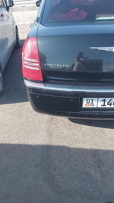 Chrysler 300C: 2005 г., 2.7 л, Автомат, Бензин, Седан at lalafo.kg — 2 Chrysler 300C: 2005 г., 2.7 л, Автомат, Бензин, Седан — 2