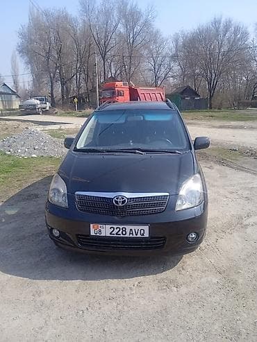 Toyota Corolla Verso: 2003 г., 1.8 л, Механика, Бензин, Минивэн at lalafo.kg Toyota Corolla Verso: 2003 г., 1.8 л, Механика, Бензин, Минивэн