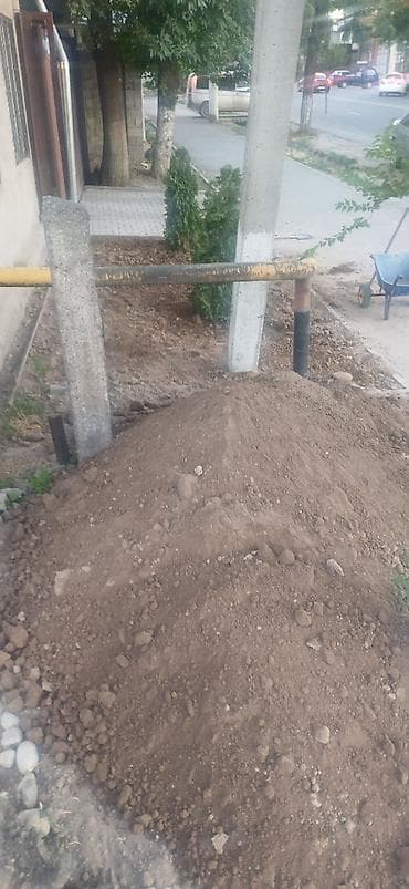 Продам черназём горный примерно 2куба . Чуть не расчитал остался at lalafo.kg Продам черназём горный примерно 2куба . Чуть не расчитал остался