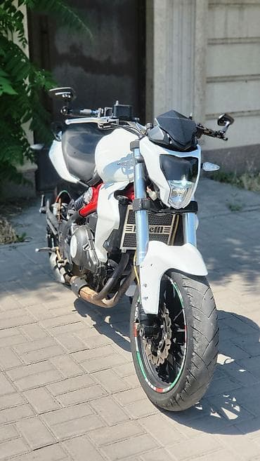 Продаю мотоцикл Benelli TNT 300 мотоцикл хорошем состоянии мотор lalafo.kg да Продаю мотоцикл Benelli TNT 300 мотоцикл хорошем состоянии мотор